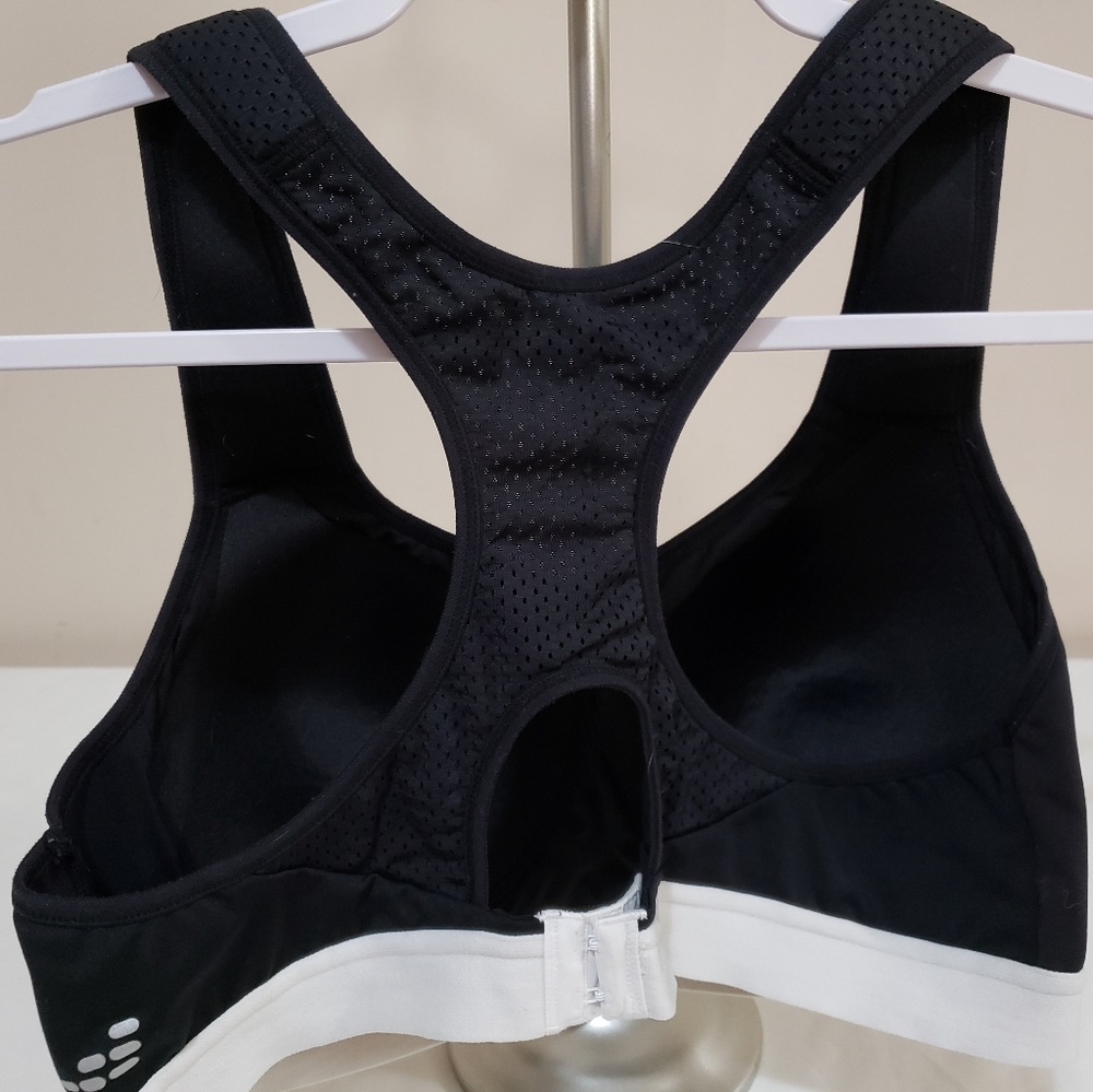 Victoria's Secret Sports Bra - Picture 4 of 7